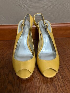 Yellow Peep-Toe Slingback Heels - size 6.5